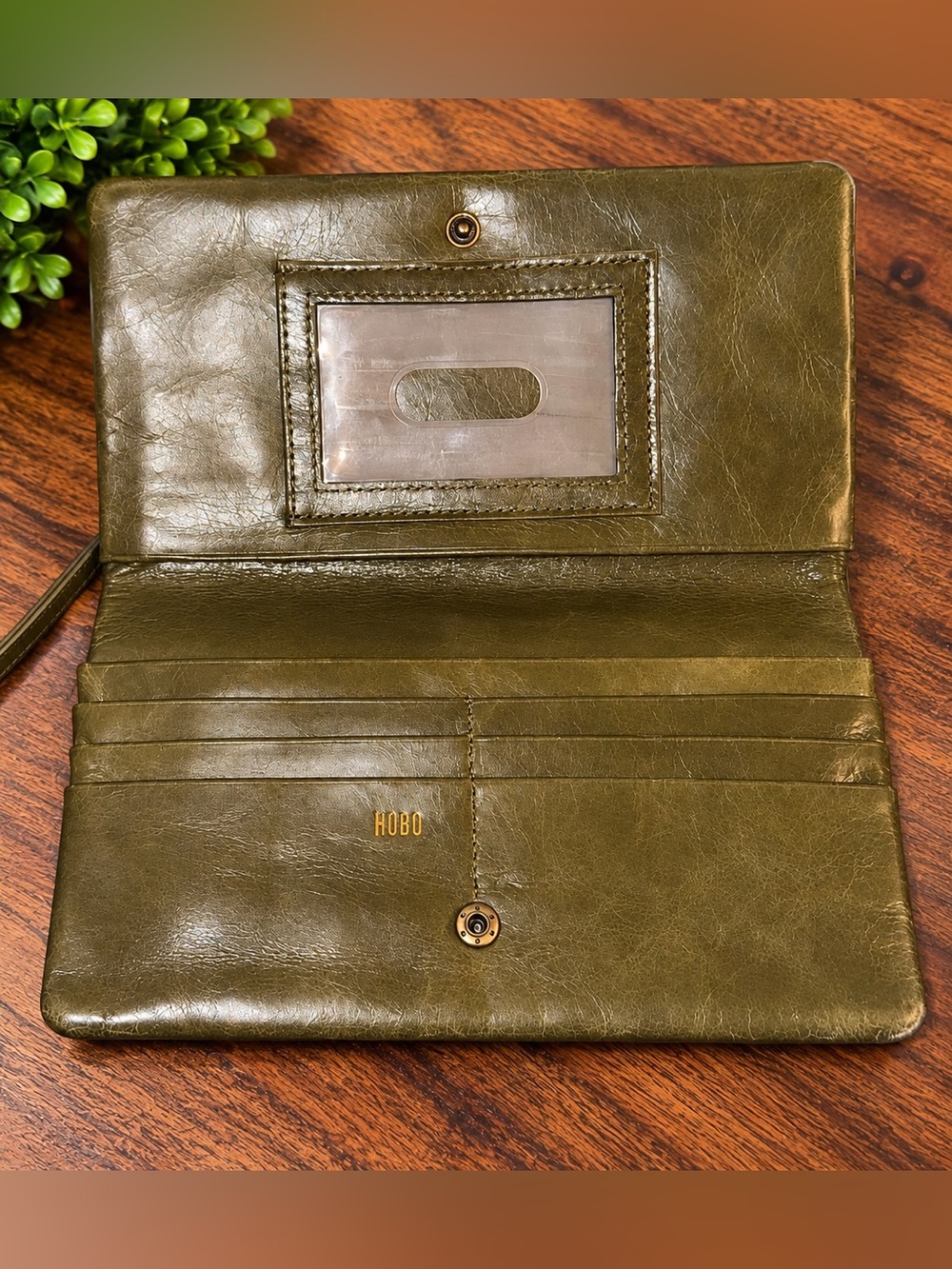 HOBO International Olive Green Leather Continental Wristlet Wallet